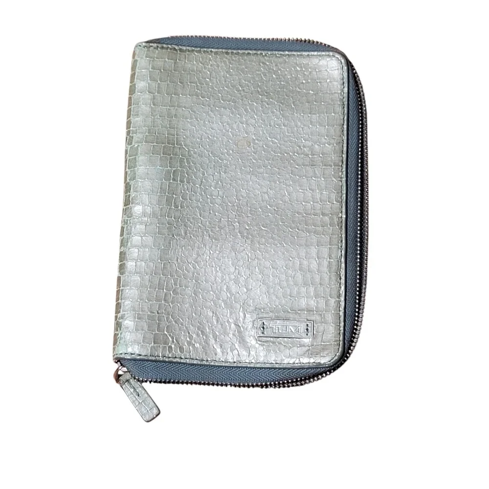 Tumi Womens‎ Wallet And Planner Green Vintage Crocodile Skin